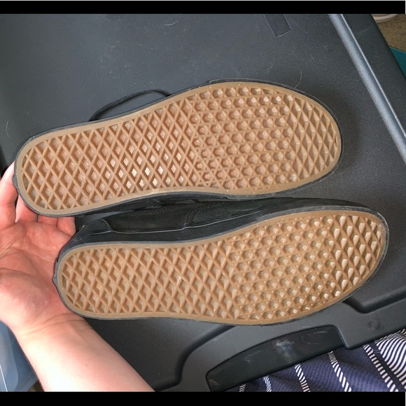 vans - Picture 2 of 3